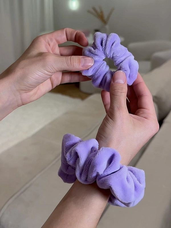 Резинки для волос jillas из велюра, 2шт (S и M), лавандовый - аксессуар для локонов по цене ₽990, материал Синтетическая ткань