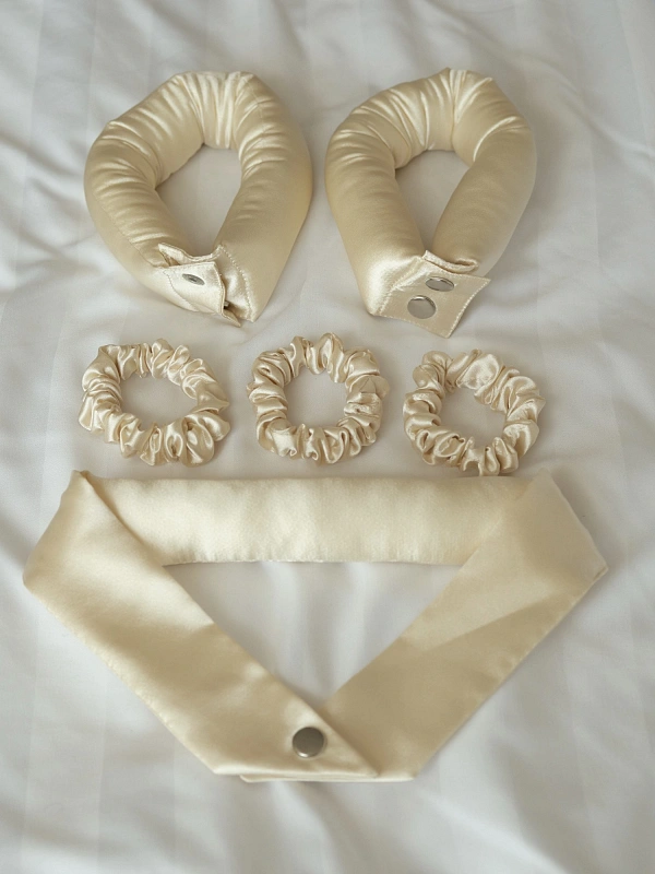 Мягкие бигуди из лебяжего пуха "Комплект jillas compact 300/34 молочный" по цене ₽2,590, размеры 215х175х75, для волос От лопаток до пояса