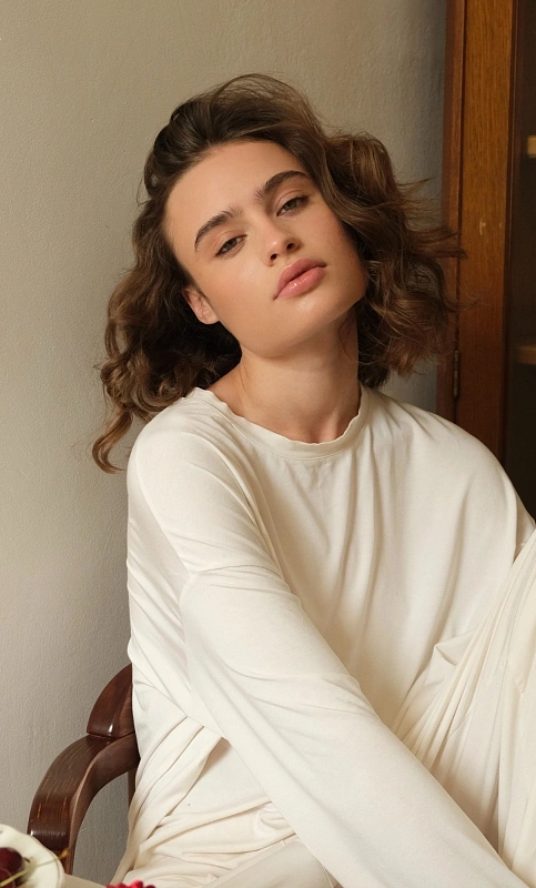 Мягкие бигуди из лебяжего пуха "Комплект jillas classic compact красный" по цене ₽1,990, размеры 250х100х45, для волос От лопаток до пояса