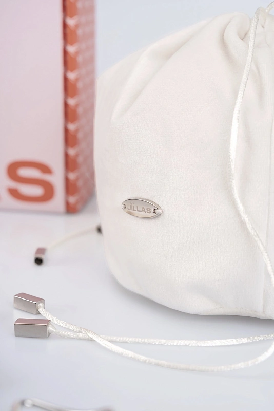 Мягкие бигуди из лебяжего пуха "Набор jillas for sleep, молочный" по цене ₽2,990, размеры 215х175х75, для волос От плеч до пояса