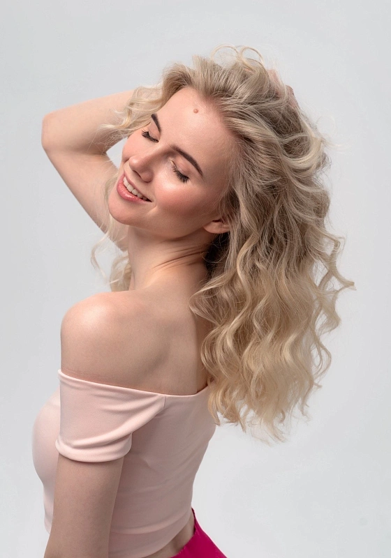 Мягкие бигуди из лебяжего пуха "Комплект jillas slim изумрудный" по цене 1&nbsp;390 ₽, размеры 205х85х25, для волос От каре до пояса