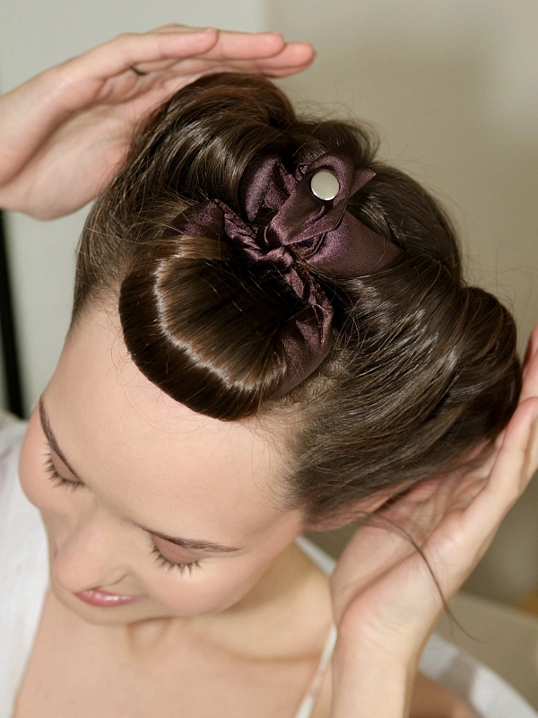 Мягкие бигуди из лебяжего пуха "Комплект jillas classic compact 2.0, коричневый" по цене ₽2,290, размеры 255х105х50, для волос От лопаток до пояса