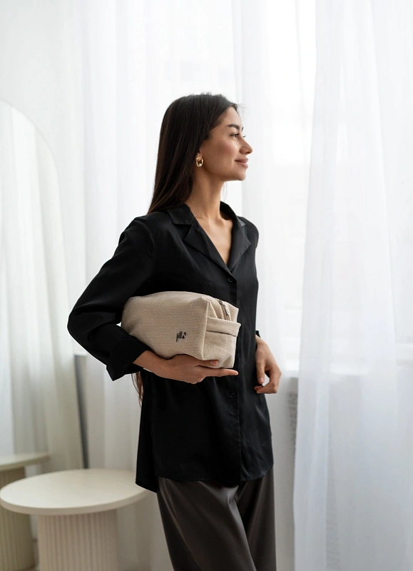 Косметичка jillas со стразами, M, бежевый по цене 1&nbsp;690 ₽, размеры 300х200х30