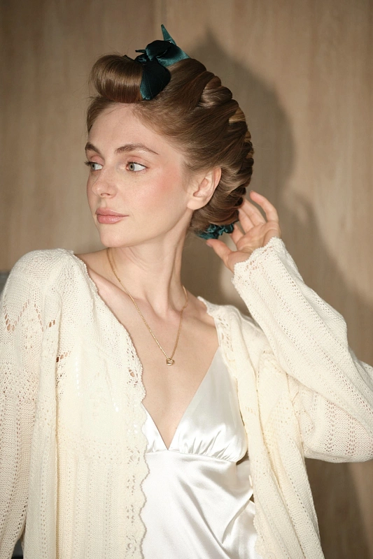 Мягкие бигуди из лебяжего пуха "Комплект jillas compact 300/34 изумрудный" по цене 2&nbsp;590 ₽, размеры 215х175х75, для волос От лопаток до пояса