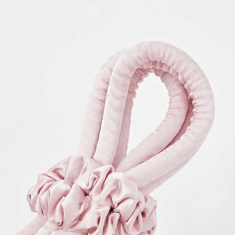 Мягкие бигуди из лебяжего пуха "Комплект jillas slim светло-розовый" по цене 1&nbsp;390 ₽, размеры 205х85х25, для волос От каре до пояса