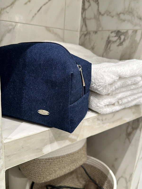 Косметичка jillas джинсовая, темно-синий по цене ₽1,890, размеры 300х200х30