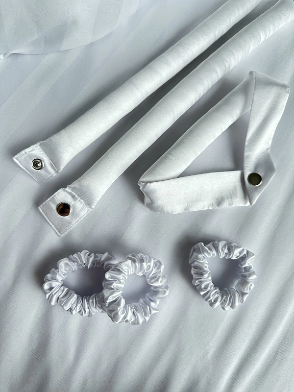 Мягкие бигуди из лебяжего пуха "Комплект jillas classic compact 2.0, белый" по цене ₽2,290, размеры 255х105х50, для волос От лопаток до пояса