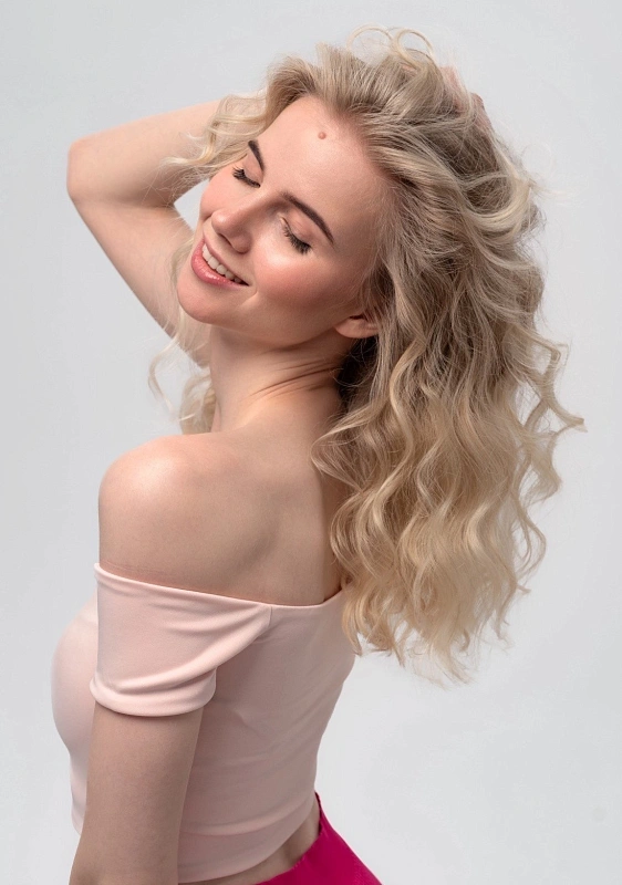 Мягкие бигуди из лебяжего пуха "Комплект jillas slim коричневый" по цене 1&nbsp;390 ₽, размеры 205х85х25, для волос От каре до пояса