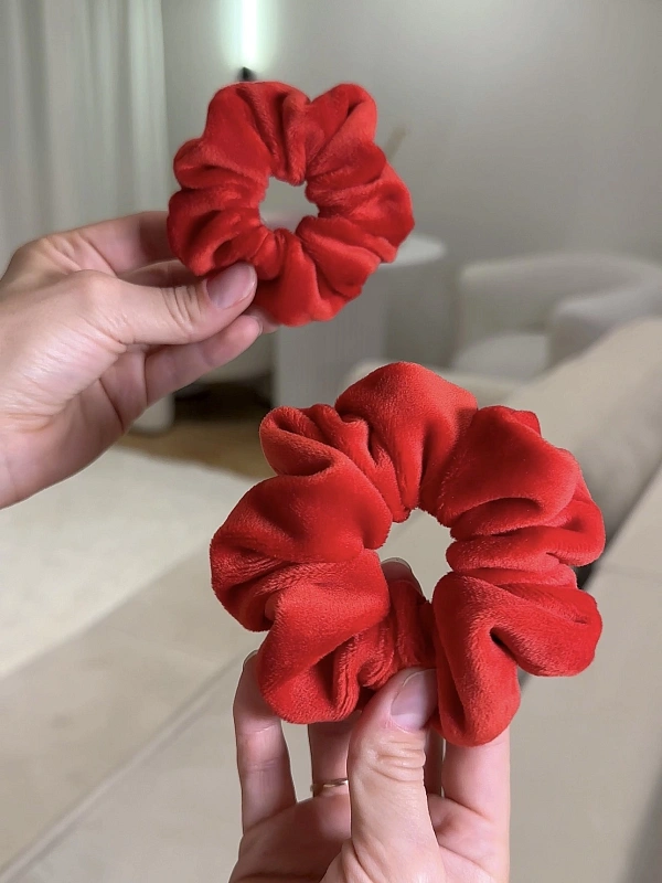 Резинки для волос jillas из велюра, 2шт (S и M), красный - аксессуар для локонов по цене ₽990, материал Синтетическая ткань