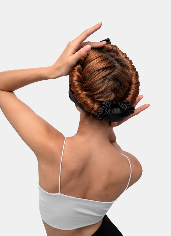 Мягкие бигуди из лебяжего пуха "Комплект jillas mini elegant черный" по цене 1&nbsp;590 ₽, размеры 235х85х40, для волос От плеч до пояса