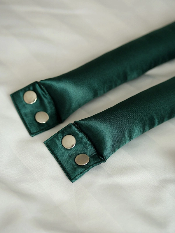 Мягкие бигуди из лебяжего пуха "Комплект jillas compact 300/34 изумрудный" по цене 2&nbsp;590 ₽, размеры 215х175х75, для волос От лопаток до пояса