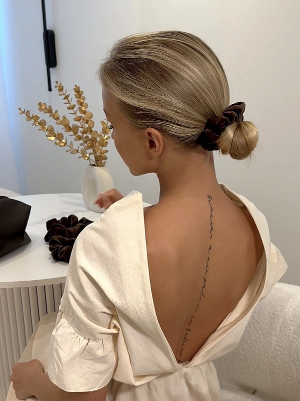 Резинки для волос jillas из велюра, 2шт (S и M), коричневый - аксессуар для локонов по цене ₽990, материал Синтетическая ткань