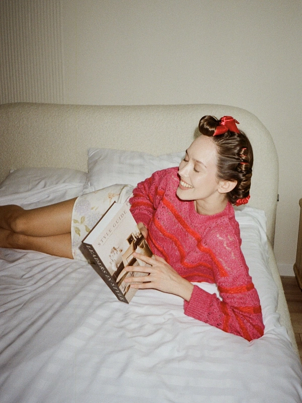 Мягкие бигуди из лебяжего пуха "Комплект jillas classic compact 2.0, красный" по цене ₽2,290, размеры 255х105х50, для волос От лопаток до пояса