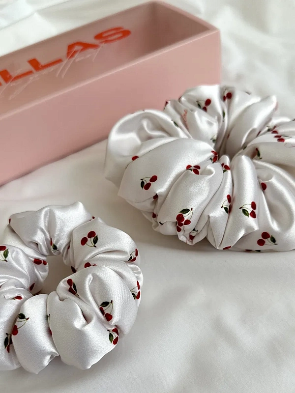 Резинки для волос jillas объемные, 2шт (M и L), вишня на бежевом - аксессуар для локонов по цене ₽1,690, материал Синтетическая ткань