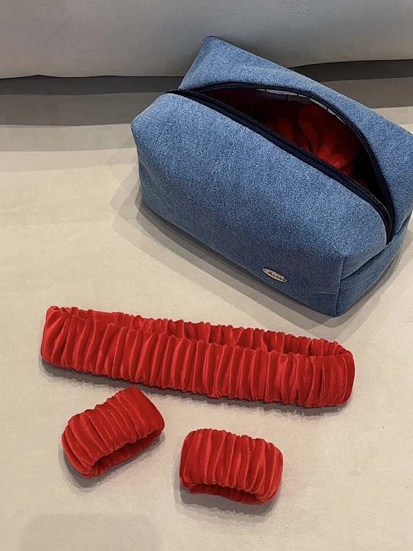 Набор повязок для умывания jillas из велюра, красный, 4,5 см - аксессуар для локонов по цене ₽1,290, материал Синтетическая ткань