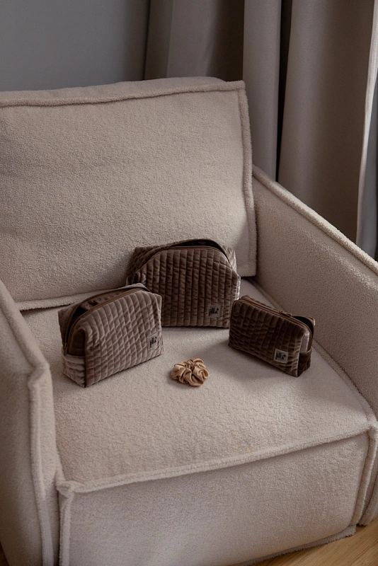 Косметичка jillas из бархата, S, Cacao по цене ₽1,890, размеры 300х200х30