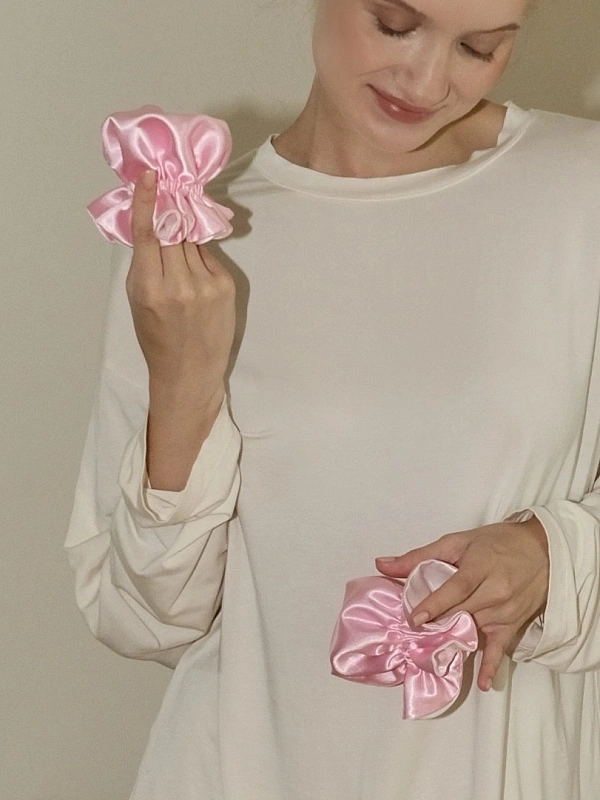 Мягкие бигуди из лебяжего пуха "Комплект jillas classic compact розовый" по цене ₽1,990, размеры 250х100х45, для волос От лопаток до пояса