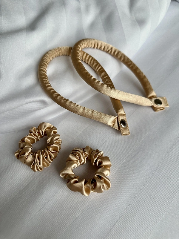 Мягкие бигуди из лебяжего пуха "Комплект jillas slim compact 2.0, золотистый" по цене ₽1,890, размеры 205х85х25, для волос От каре до пояса