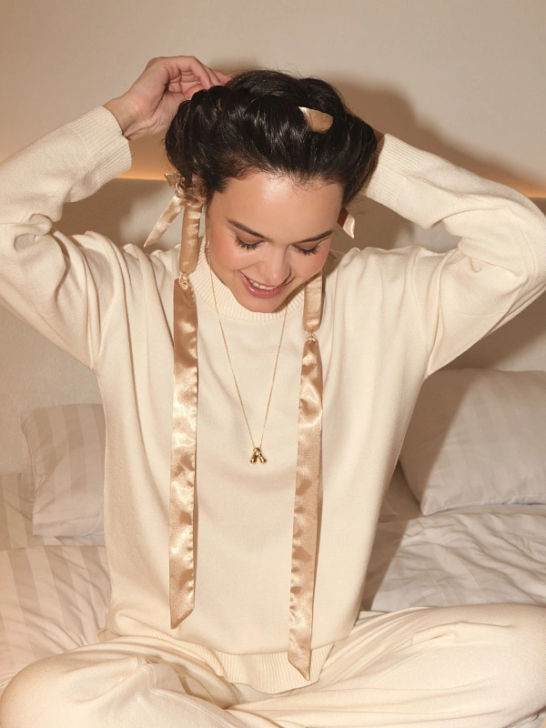 Мягкие бигуди из лебяжего пуха "Набор jillas for sleep, золотистый" по цене 2&nbsp;990 ₽, размеры 215х175х75, для волос От плеч до пояса