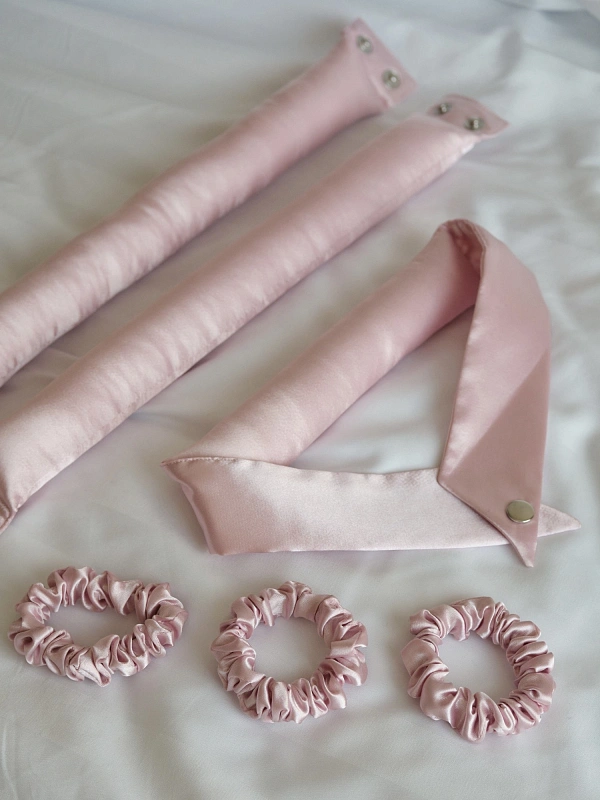 Мягкие бигуди из лебяжего пуха "Комплект jillas compact 300/34 светло-розовый" по цене ₽2,590, размеры 215х175х75, для волос От лопаток до пояса