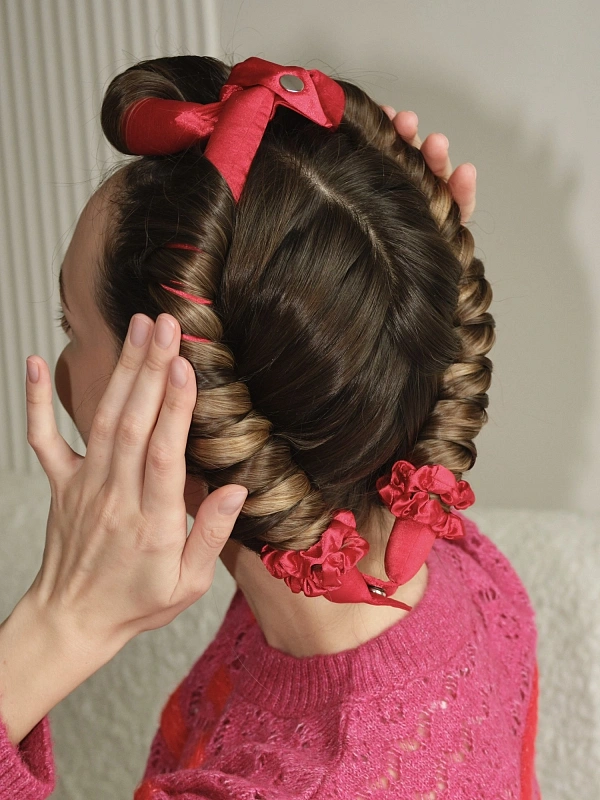 Мягкие бигуди из лебяжего пуха "Комплект jillas classic compact 2.0, красный" по цене ₽2,290, размеры 255х105х50, для волос От лопаток до пояса