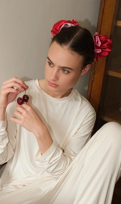 Мягкие бигуди из лебяжего пуха "Комплект jillas mini compact красный" по цене ₽1,990, размеры 230х80х35, для волос От плеч до пояса