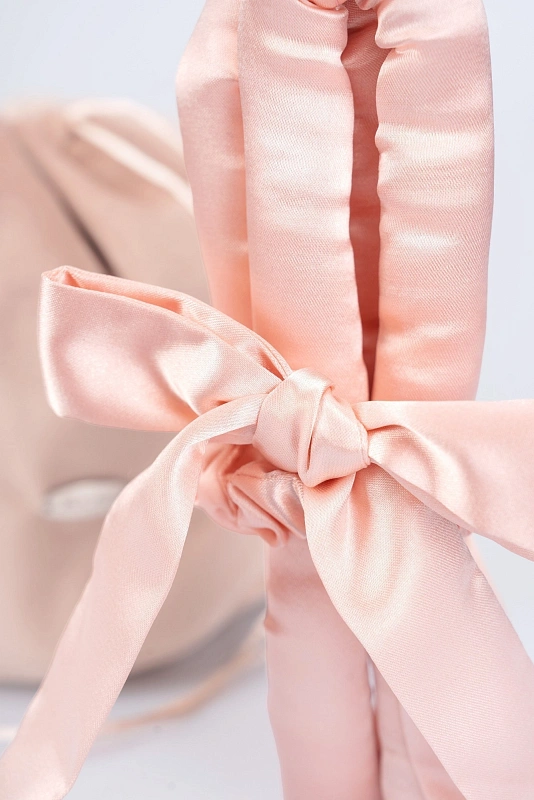 Мягкие бигуди из лебяжего пуха "Набор jillas for sleep, персиковый" по цене 2&nbsp;990 ₽, размеры 215х175х75, для волос От плеч до пояса