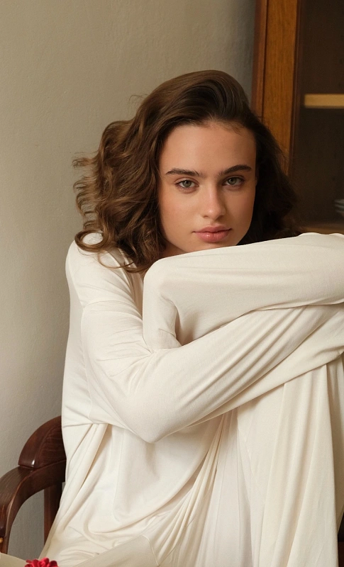 Мягкие бигуди из лебяжего пуха "Комплект jillas classic compact красный" по цене ₽1,990, размеры 250х100х45, для волос От лопаток до пояса