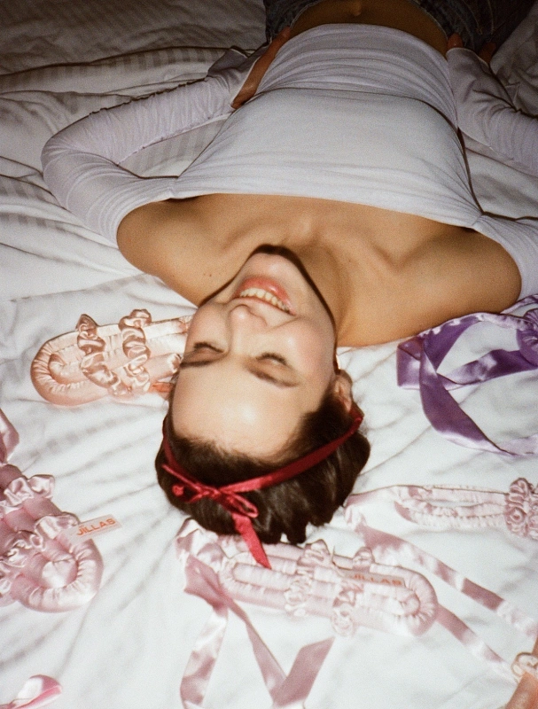 Мягкие бигуди из лебяжего пуха "Комплект jillas slim elegant бордовый" по цене 1&nbsp;390 ₽, размеры 205х85х25, для волос От каре до пояса