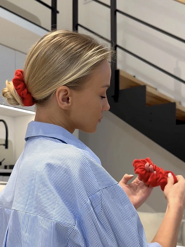 Резинки для волос jillas из велюра, 2шт (S и M), красный - аксессуар для локонов по цене ₽990, материал Синтетическая ткань