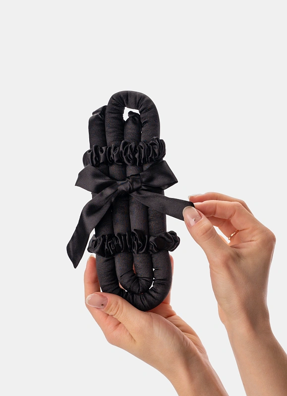 Мягкие бигуди из лебяжего пуха "Комплект jillas mini elegant черный" по цене 1&nbsp;590 ₽, размеры 235х85х40, для волос От плеч до пояса