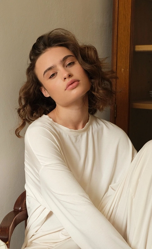 Мягкие бигуди из лебяжего пуха "Комплект jillas mini compact красный" по цене ₽1,990, размеры 230х80х35, для волос От плеч до пояса