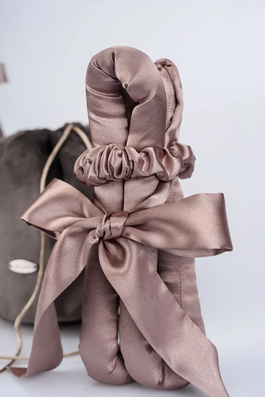 Мягкие бигуди из лебяжего пуха "Набор jillas for sleep, капучино" по цене 2&nbsp;990 ₽, размеры 215х175х75, для волос От плеч до пояса