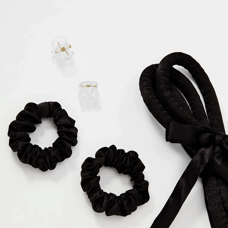 Мягкие бигуди из лебяжего пуха "Комплект jillas slim elegant черный" по цене ₽1,390, размеры 205х85х25, для волос От каре до пояса