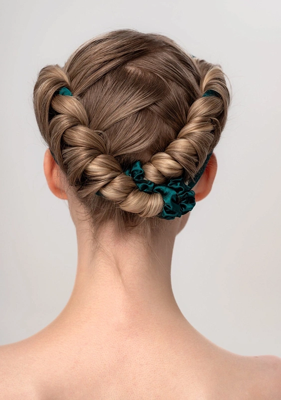 Мягкие бигуди из лебяжего пуха "Комплект jillas slim изумрудный" по цене 1&nbsp;390 ₽, размеры 205х85х25, для волос От каре до пояса