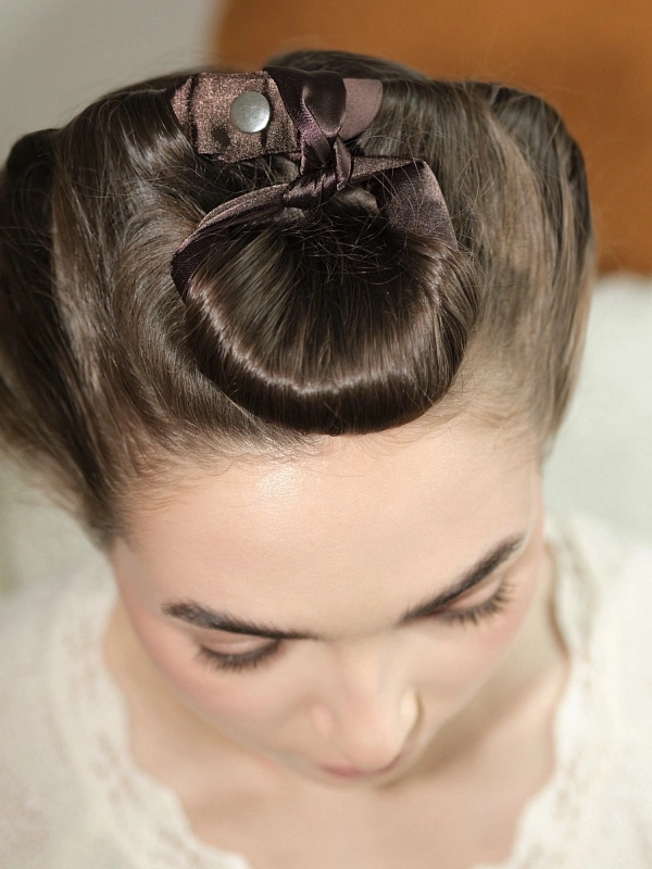 Мягкие бигуди из лебяжего пуха "Комплект jillas mini compact 2.0, коричневый" по цене ₽2,290, размеры 235х85х40, для волос От плеч до пояса