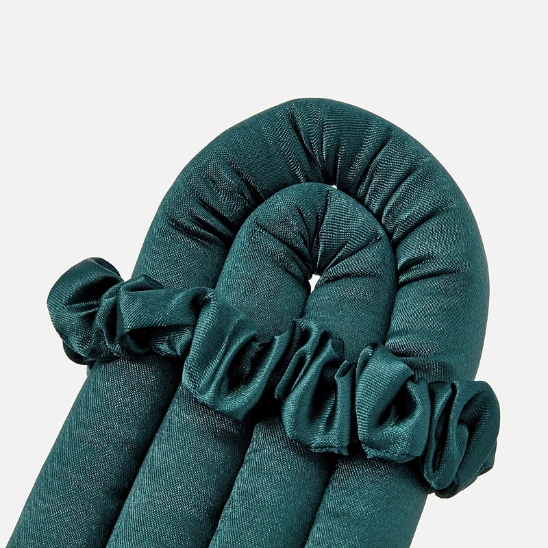 Мягкие бигуди из лебяжего пуха "Комплект jillas mini изумрудный" по цене ₽1,390, размеры 235х85х40, для волос От плеч до пояса