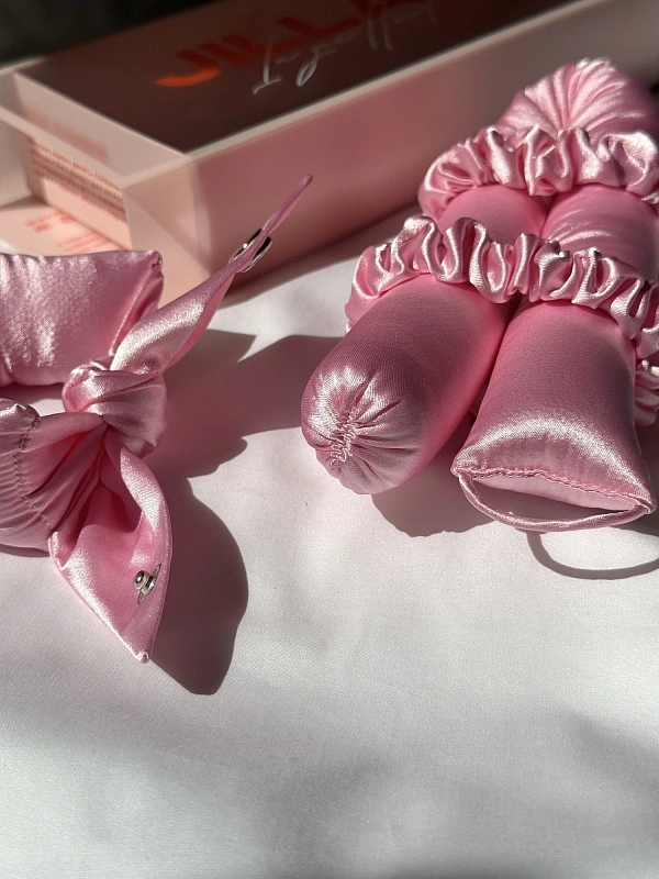 Мягкие бигуди из лебяжего пуха "Комплект jillas unicorn (34/420), розовый" по цене 1&nbsp;990 ₽, размеры 255х105х50, для волос От лопаток до пояса