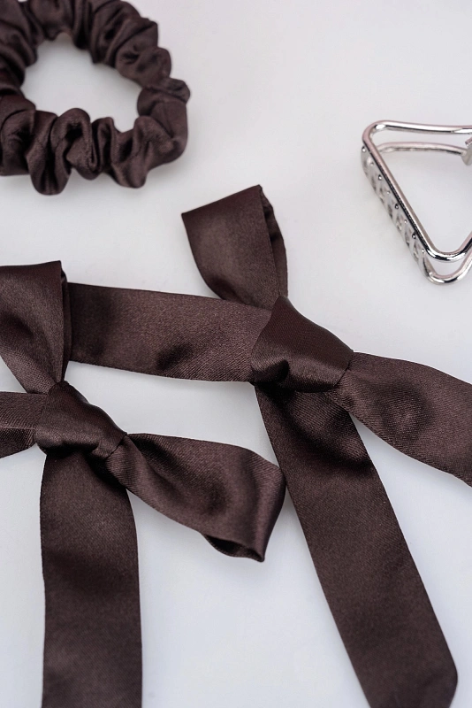 Мягкие бигуди из лебяжего пуха "Набор jillas for sleep, коричневый" по цене ₽2,990, размеры 215х175х75, для волос От плеч до пояса