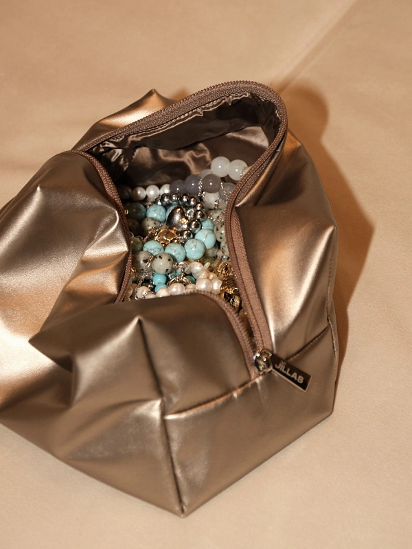 Косметичка jillas из искусственной кожи, золотистый по цене ₽1,690, размеры 300х200х30