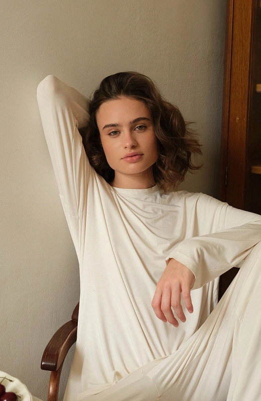 Мягкие бигуди из лебяжего пуха "Комплект jillas mini compact красный" по цене ₽1,990, размеры 230х80х35, для волос От плеч до пояса