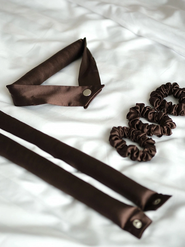 Мягкие бигуди из лебяжего пуха "Комплект jillas classic compact 2.0, коричневый" по цене ₽2,290, размеры 255х105х50, для волос От лопаток до пояса