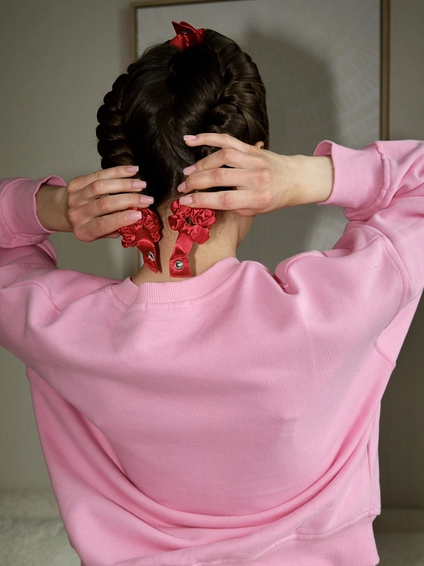 Мягкие бигуди из лебяжего пуха "Комплект jillas mini compact 2.0, красный" по цене ₽2,290, размеры 235х85х40, для волос От плеч до пояса