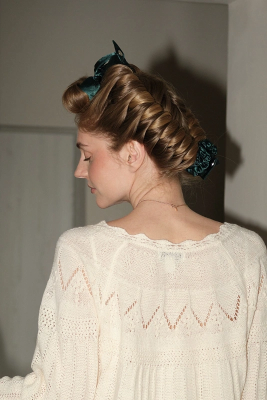 Мягкие бигуди из лебяжего пуха "Комплект jillas compact 300/34 изумрудный" по цене 2&nbsp;590 ₽, размеры 215х175х75, для волос От лопаток до пояса