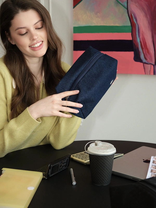 Косметичка jillas джинсовая, темно-синий по цене ₽1,890, размеры 300х200х30