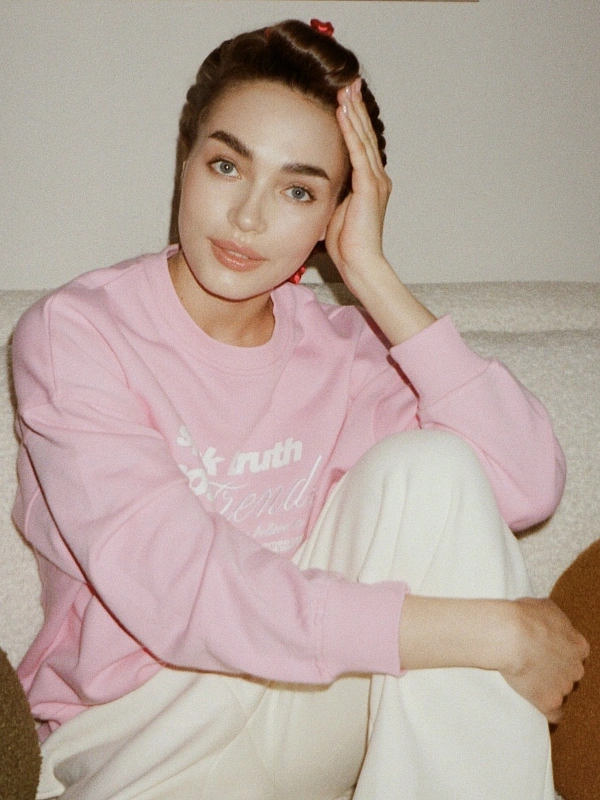 Мягкие бигуди из лебяжего пуха "Комплект jillas mini compact 2.0, красный" по цене ₽2,290, размеры 235х85х40, для волос От плеч до пояса