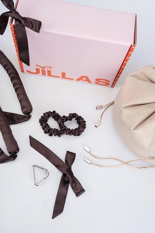 Мягкие бигуди из лебяжего пуха "Набор jillas for sleep, коричневый" по цене ₽2,990, размеры 215х175х75, для волос От плеч до пояса