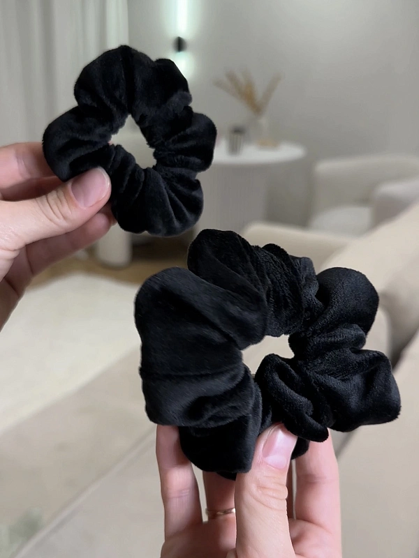 Резинки для волос jillas из велюра, 2шт (S и M), черный - аксессуар для локонов по цене ₽990, материал Синтетическая ткань