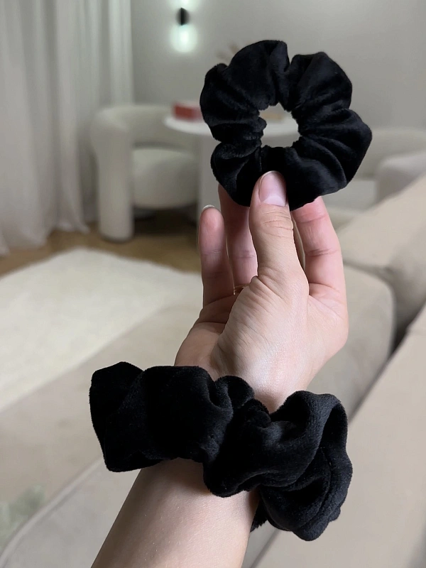 Резинки для волос jillas из велюра, 2шт (S и M), черный - аксессуар для локонов по цене ₽990, материал Синтетическая ткань