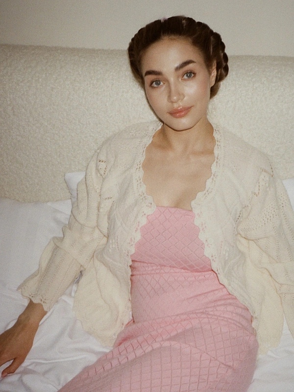 Мягкие бигуди из лебяжего пуха "Комплект jillas slim compact 2.0, светло-розовый" по цене ₽1,890, размеры 205х85х25, для волос От каре до пояса